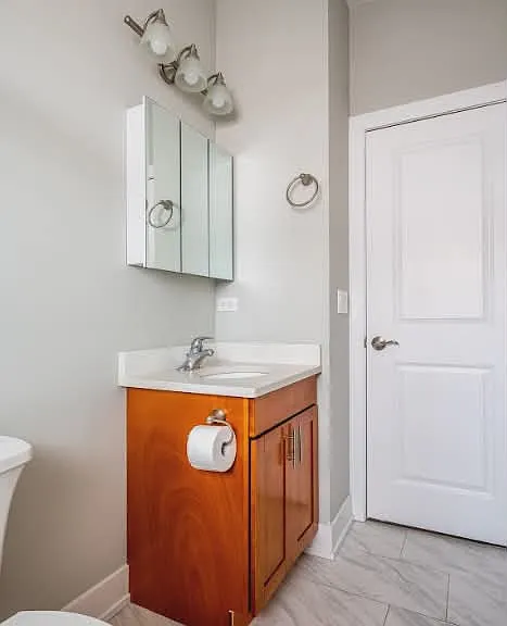 1119 S Loomis St #201 — Photo 17