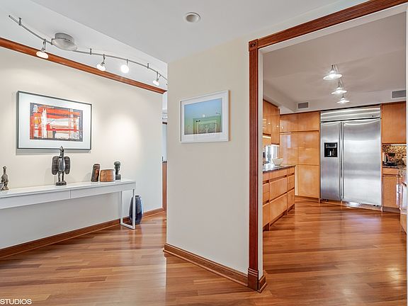 5th image of 1212 N Lake Shore Dr APT 20CS