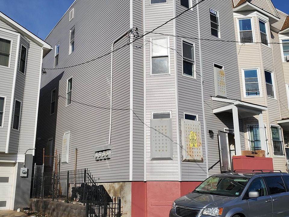 1st image of 297 Fairmount Ave APT 1