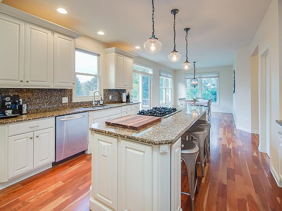 8177_Brandon_Circle-05