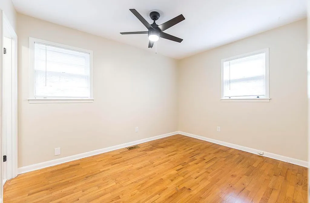 100 Michael Street - 1 — Photo 2