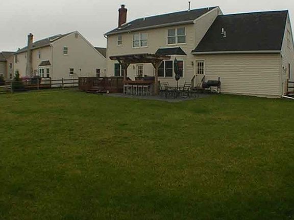 3rd image of 47 Water Wheel Ln