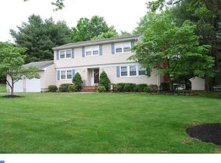 21 Duffield Dr, Ewing, NJ 08628