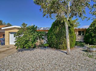 1039 June St NE, Albuquerque, NM 87112