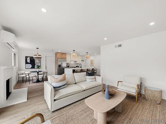 3rd image of 3297 Ashford St