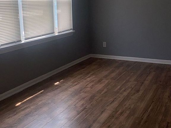 4th image of 250-270 E 244th St #256-112