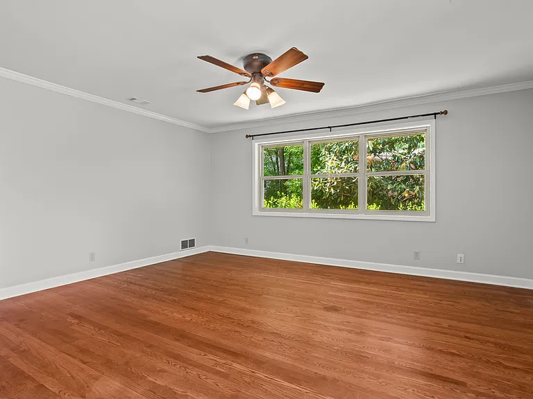 1447 Southland Vista Ct NE — Photo 3