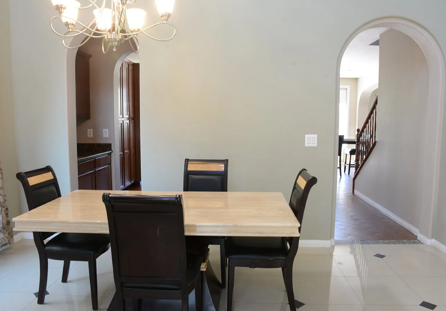 4 bed, 3.0 bath, 3126 sqft, $2,995 — Photo 3