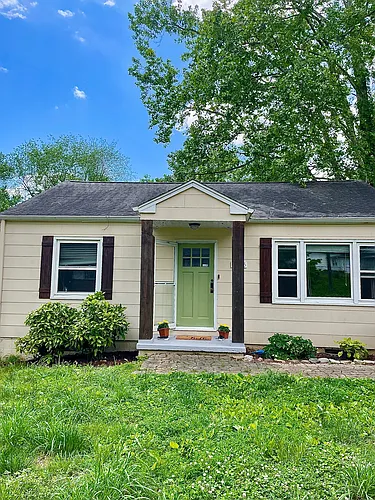 2425 Amber St Photo 1