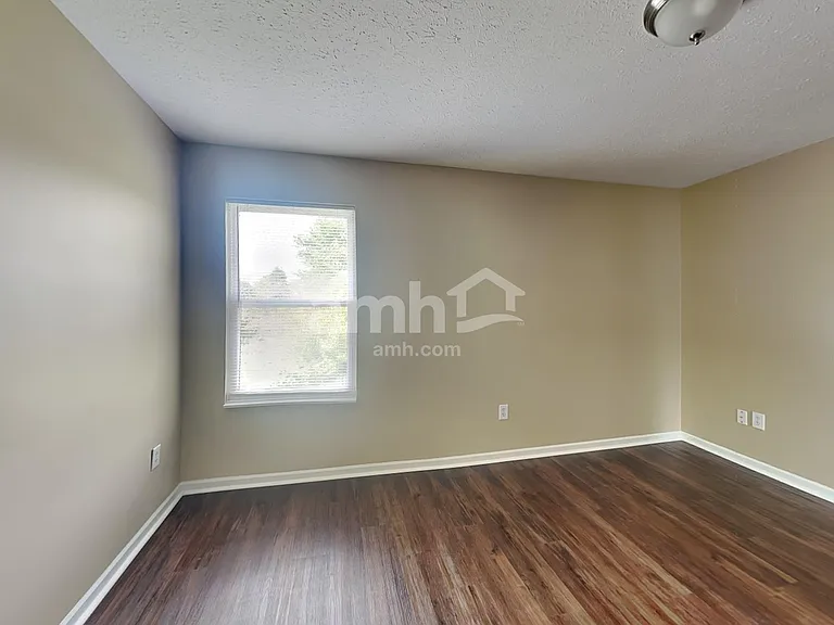 10640 Standish Pl — Photo 20