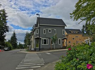 698 Wintersweet Rd NE, Bainbridge Island, WA 98110