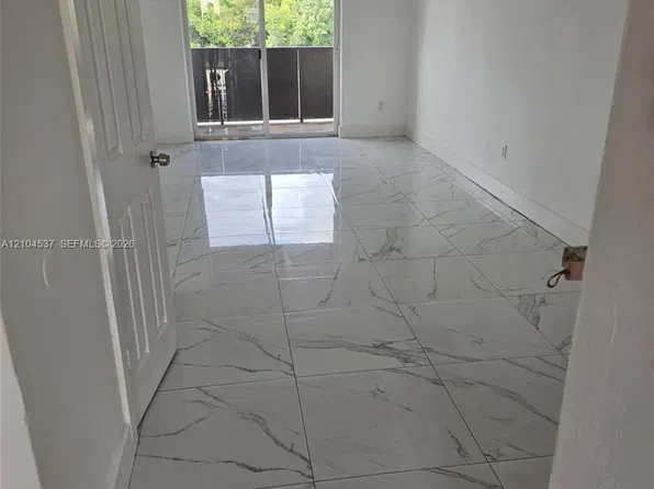 1551 W Okeechobee Rd #15-14, Hialeah, FL 33010