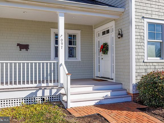 3rd image of 7097 Magdalene Ct