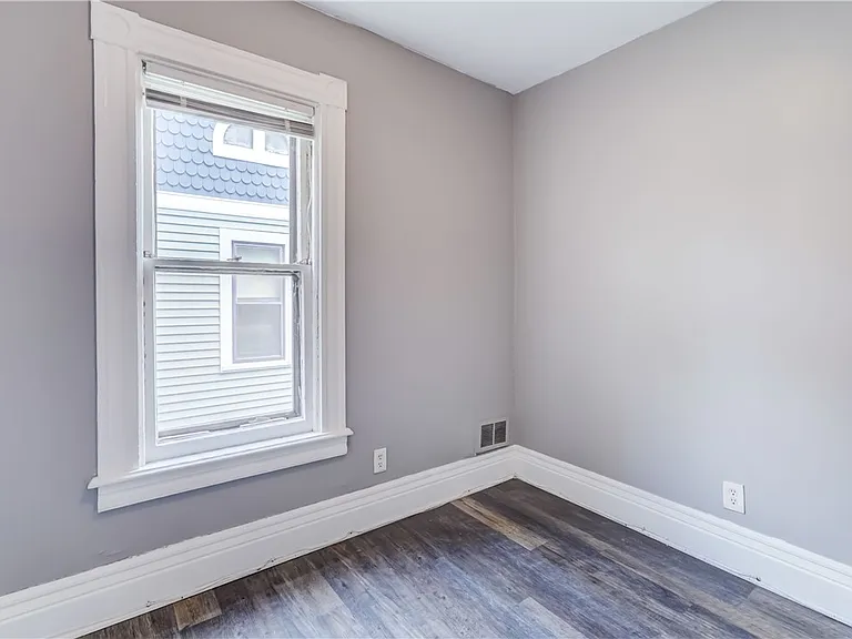 161-163 Hamilton St #1 — Photo 14