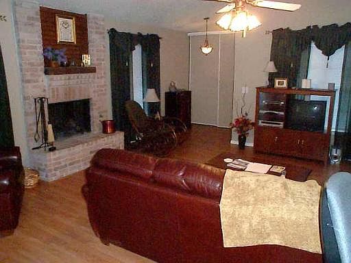 2nd image of 16510 HUNTING GLEN