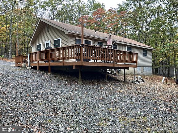 2nd image of 6 Iroquois Rd