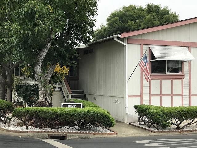 2nd image of 106 Pine Ln #106