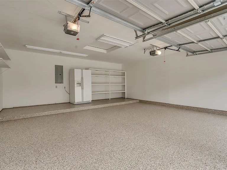 2460 Pebblebrook Cir — Photo 23