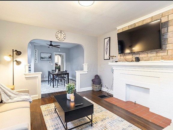 2nd image of 1231 S Champion Ave