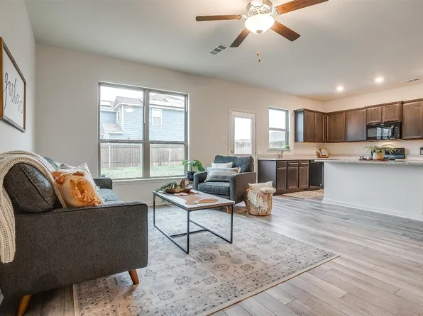 136 Crockett Way, Venus, TX 76084