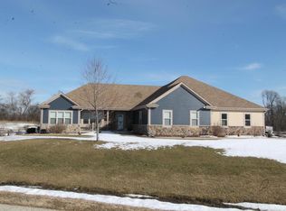 7900 Stone Creek Way, Caledonia, WI 53108