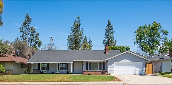 4th image of 351 Fuego Ave