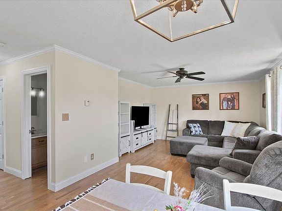 5th image of 143 Lincoln Pl
