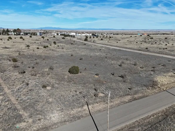7 Kennedy Ct, Edgewood, NM 87015
