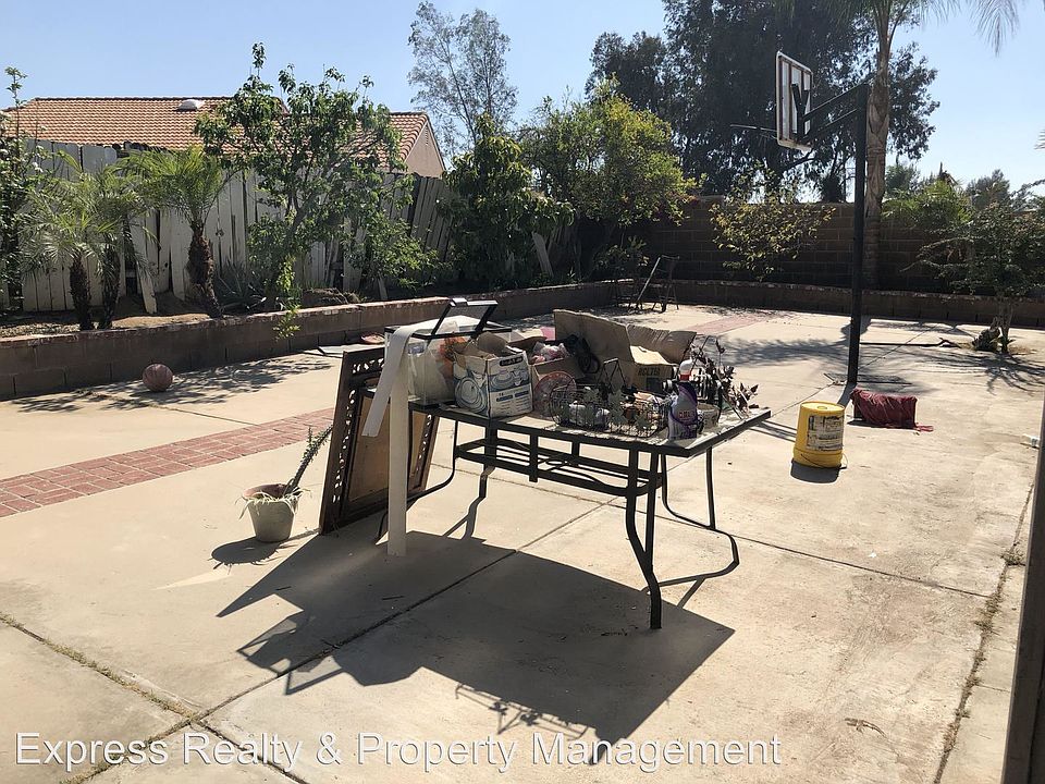 1st image of 25959 Bay Ave