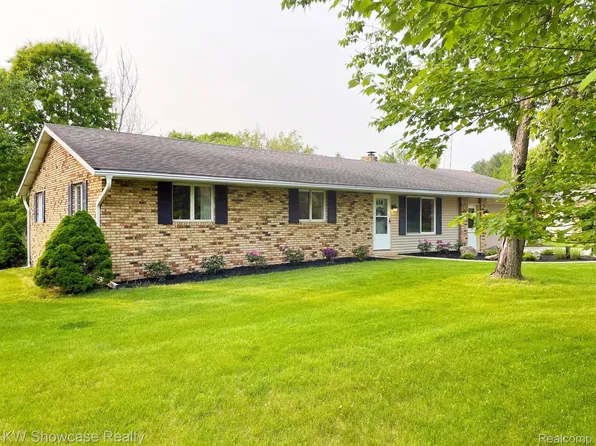 3267 Pine Bluff Ct, Columbiaville, MI 48421