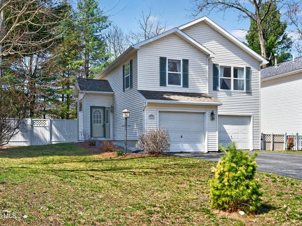 315 Meadowlark Drive, Ballston Spa, NY 12020