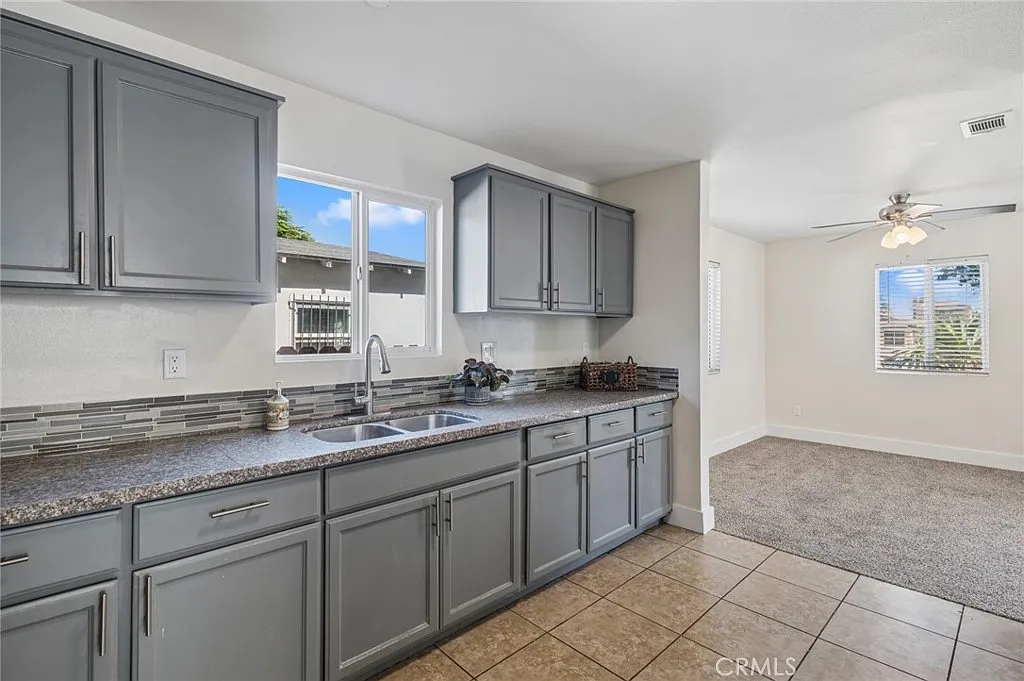 5 bed, 1792 sqft, $3,800 — Photo 3