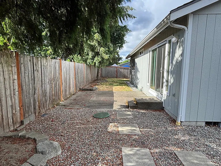 18420 39th Ave E — Photo 16