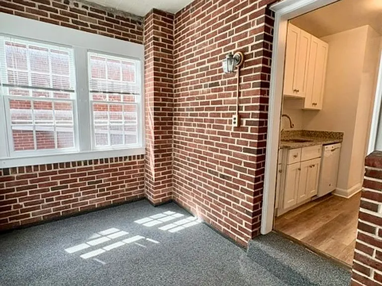 - 4534 Avondale Street — Photo 23