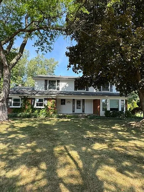4 bed, 2.5 bath, 3017 sqft, $4,000 — Photo 2
