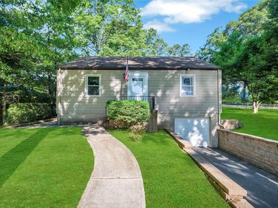 205 E Melville Road, Huntington Station, NY, 11746