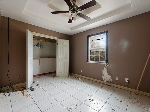 5th image of 719 W Longoria Dr