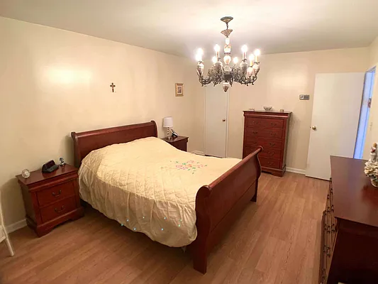 Sold by Remax Edge | media 13