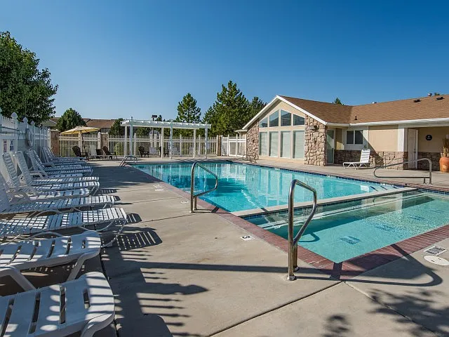 Heated Pool and Jacuzzi