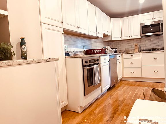 2nd image of 130 Orne St #P