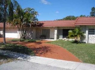 2021 NE 191st Dr, North Miami Beach, FL 33179