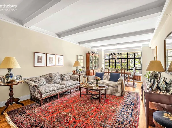 325 E 72nd St APT 4D, New York, NY 10021
