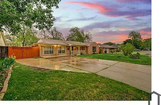 4 bed, 1922 sqft, $2,795 — Photo 1