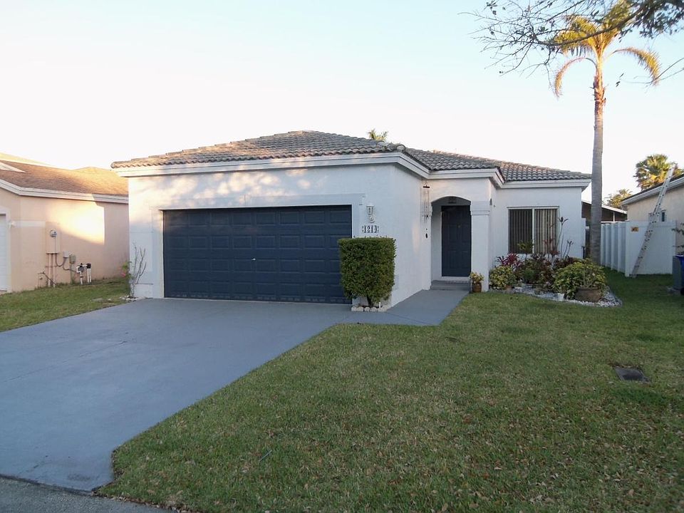 1st image of 1214 SW 46th Way