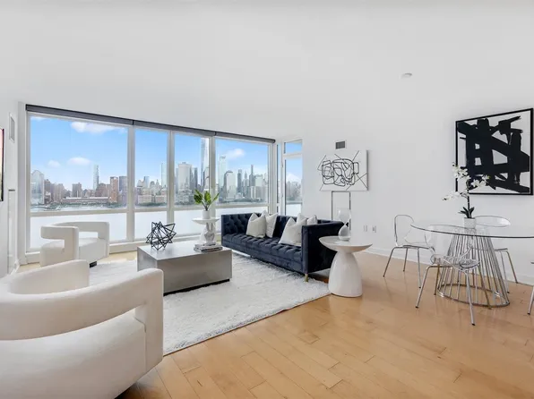 2 2nd Street image 2 of 28