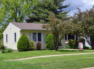 510 N Plum St, Carlinville, IL 62626