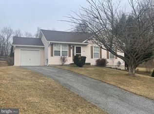 2902 Blakely Ct, Manchester, MD 21102