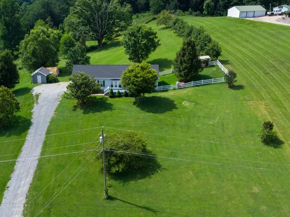 17977 Overlook Dr, Abingdon, VA 24210