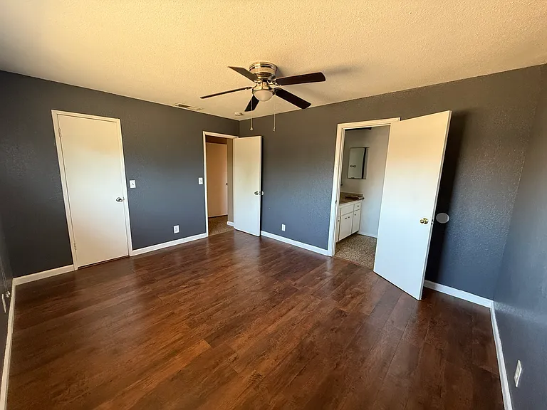 4914 W Feemster Ave — Photo 11