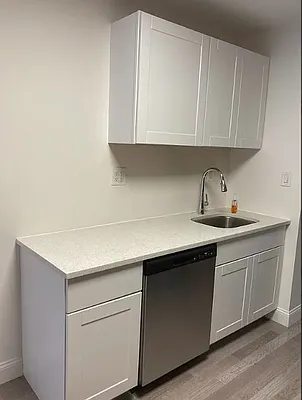 Rented by CC Managers INC | media 7